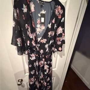 City Chic Dark Floral Kimono Robe